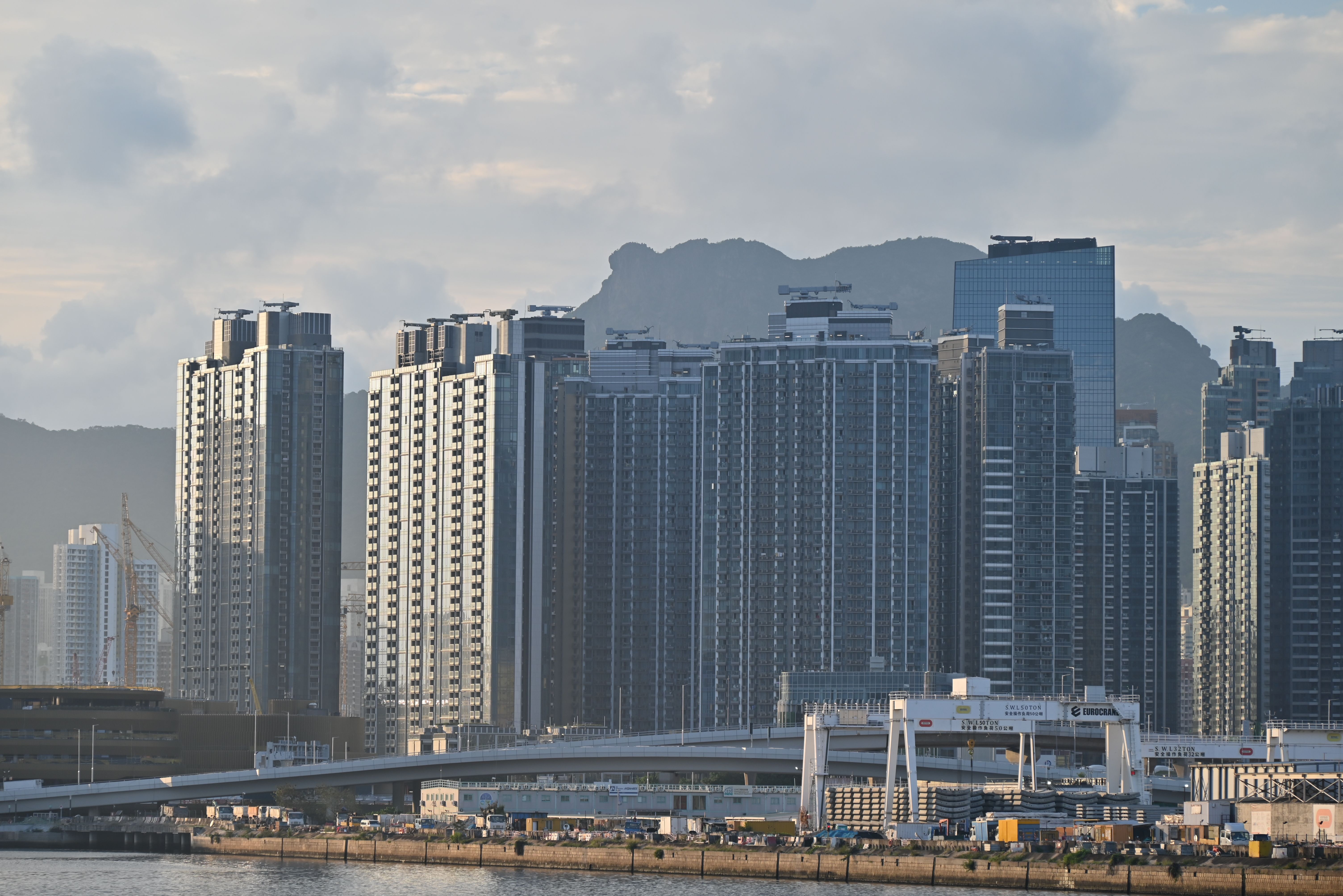 Cheap Flights to Hong Kong